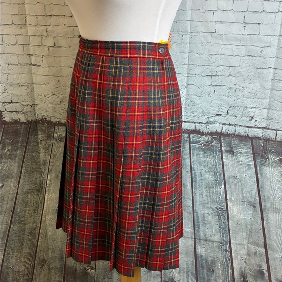 Nordstrom Corbin Ltd Vintage Grey Red Pleated Plaid Skirt Sz 12 Academia Holiday - Picture 15 of 16